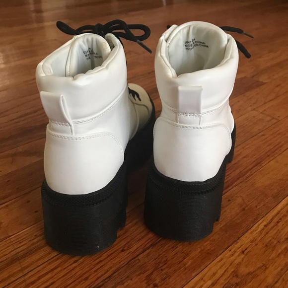 Forever 21 Chunky White Booties - Picture 5 of 9